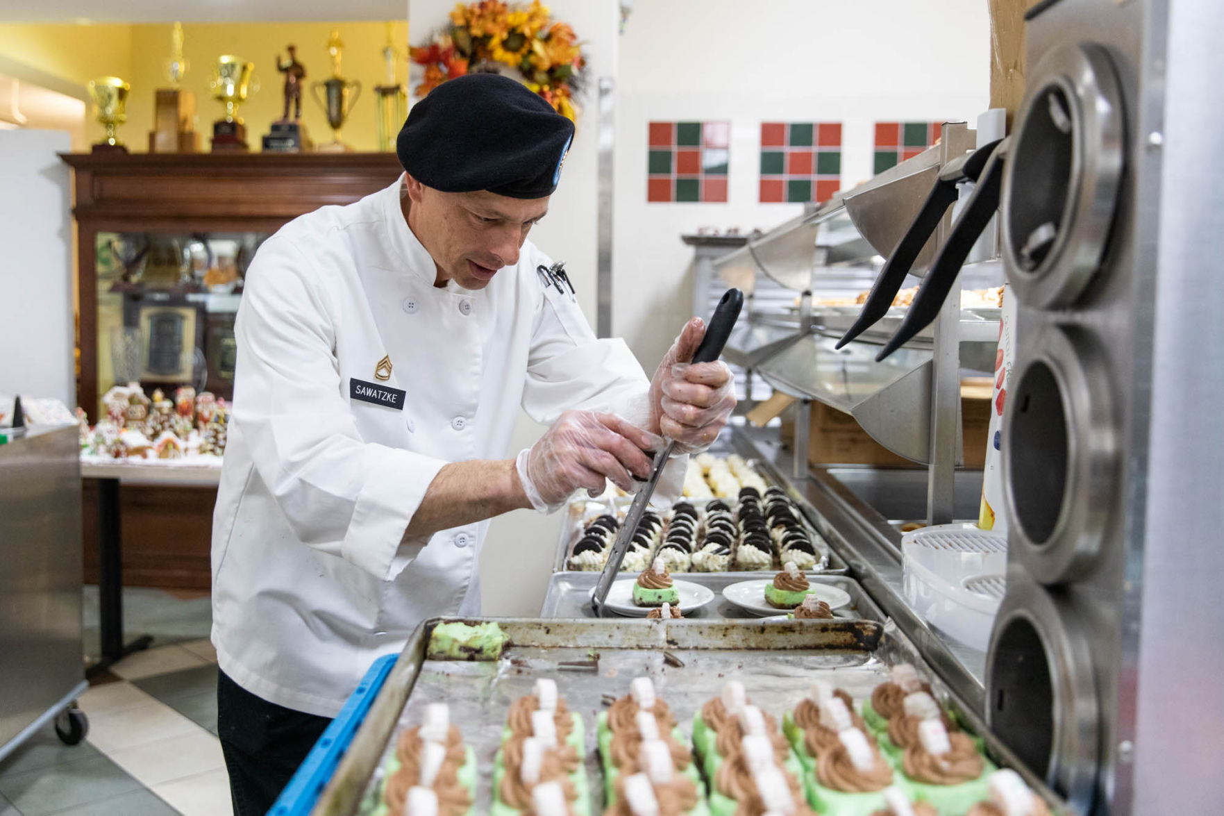 Drum serves annual Thanksgiving meal